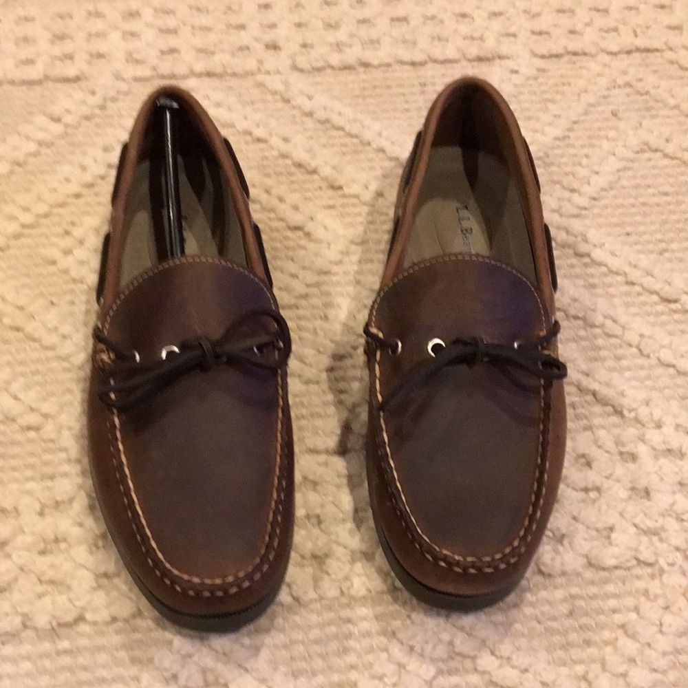 LL Bean NWT men’s camp moc, cactus color. Men’s Size 10. Never worn.